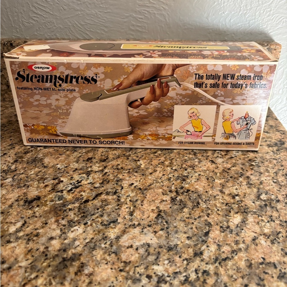 Vintage 1973 Osrow Steamstress SB15 Fabric Steam